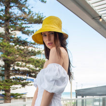 Load image into Gallery viewer, Calypso Small Hat
